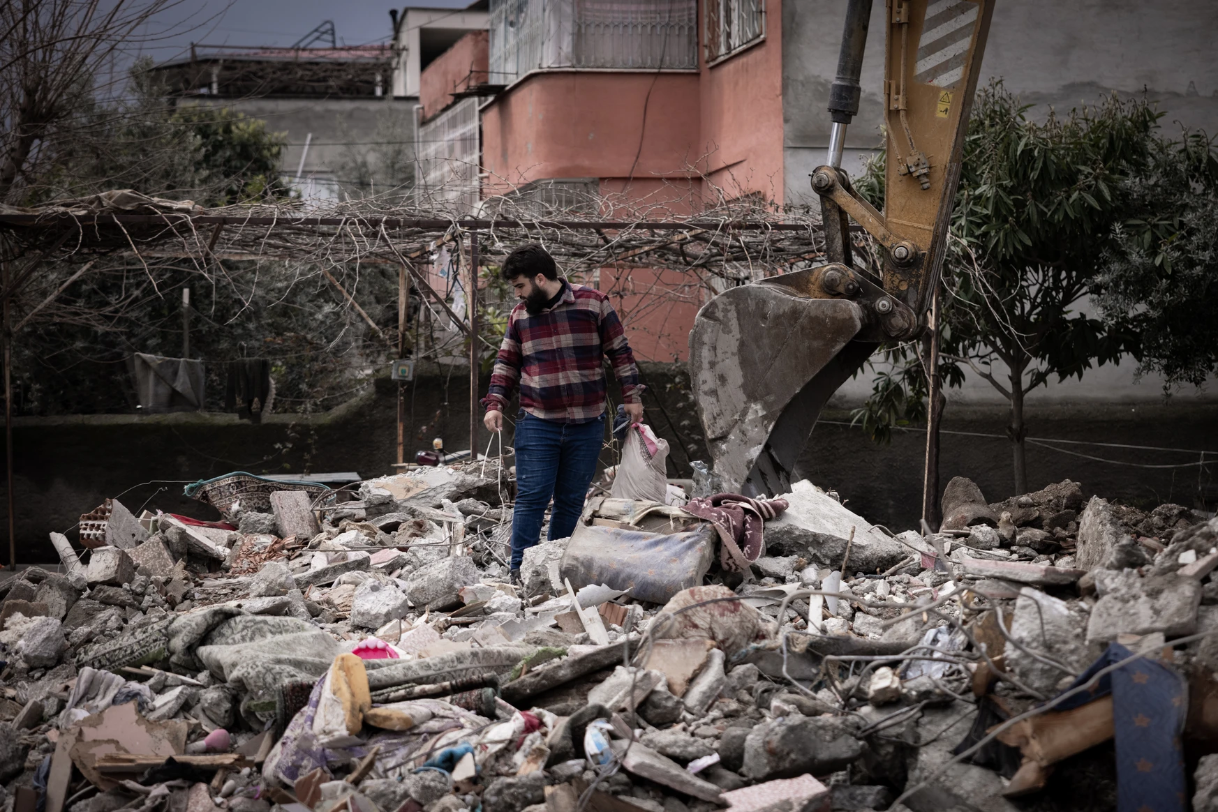 When the Dust Won’t Settle: Stories of Syrian War and Earthquake Survivors